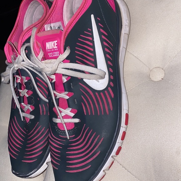 Nike running shoes - Picture 3 of 4